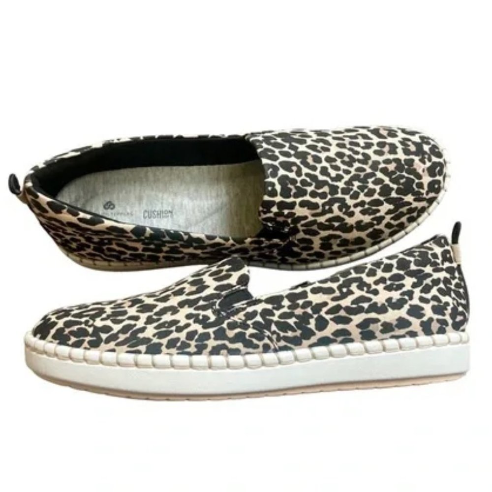 Clarks Cloudstepper Step Glow Jade Leopard Print Slip On Shoes Women’s 9.5M New